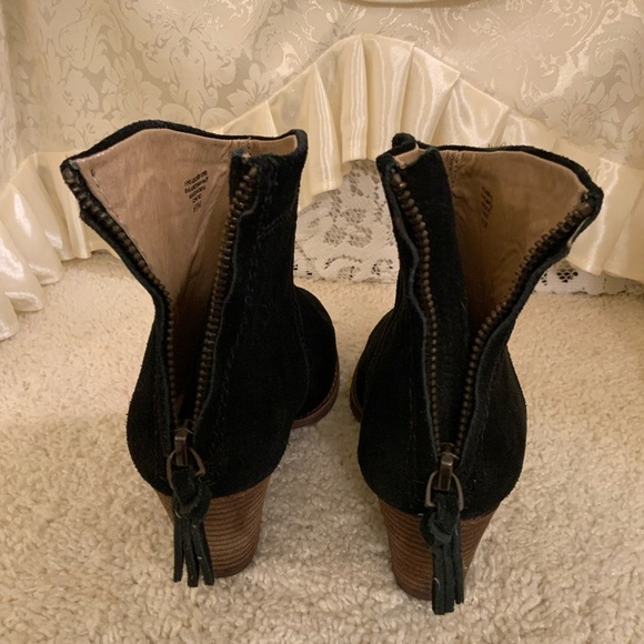 SPLENDID WOMENS SUEDE TASSEL BACK ZIP ANKEL BOOTS - Picture 8 of 10